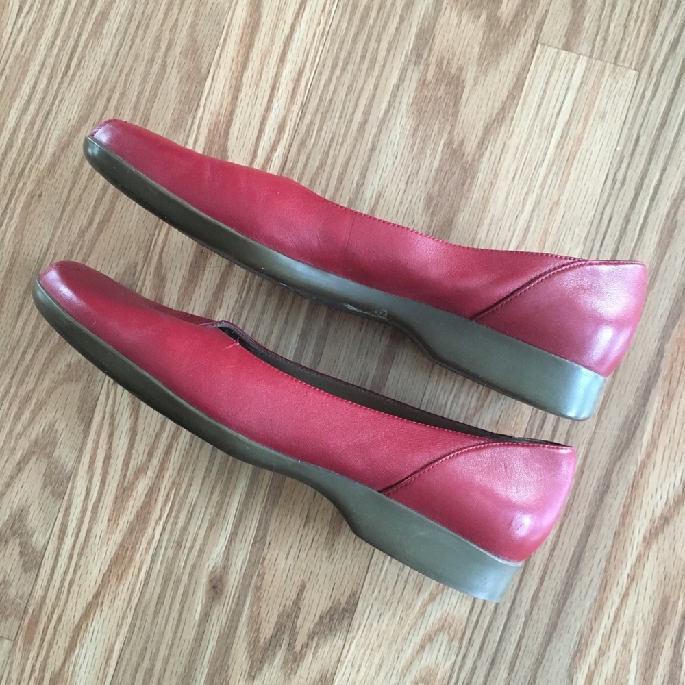 Naturalizer Flats - Picture 3 of 8